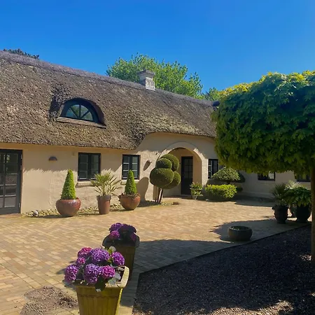 Mindedalen - Idyl Taet Pa Alt Og Helt I Fred * Billum