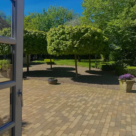 Mindedalen - Idyl Taet Pa Alt Og Helt I Fred * Billum